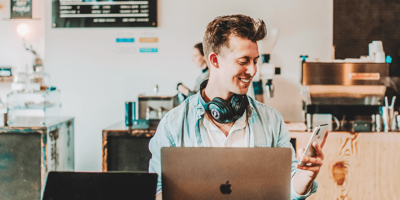 Happy Employees Chipper Blog Happy employee with a wellbeing program